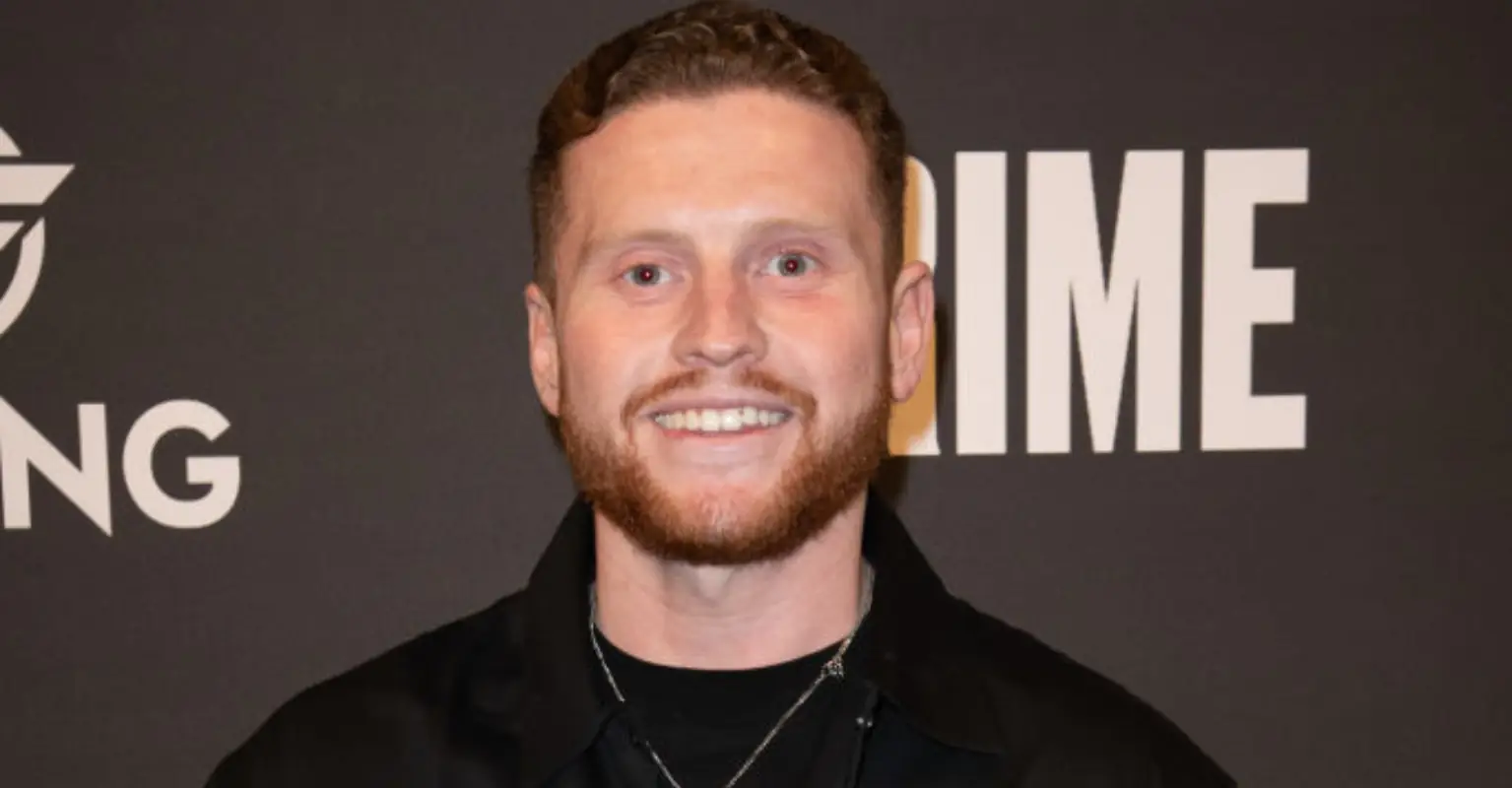 Man sparks debate after telling his girlfriend she should take his surname when they get married