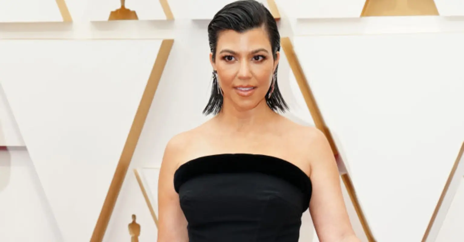 Kourtney Kardashian praised for posting 'empowering' photos after emergency fetal surgery