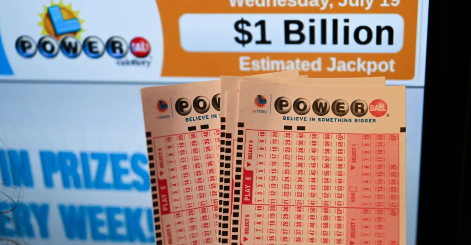 $2 billion Powerball jackpot winner made 'terrible' purchases with prize money, financial expert says