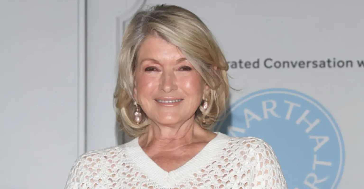 Martha Stewart, 82, 'breaks the internet' after posting stunning 'thirst trap'