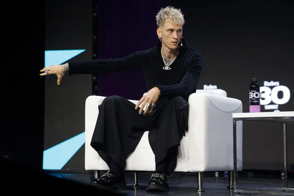 size-large wp-image-1263232387