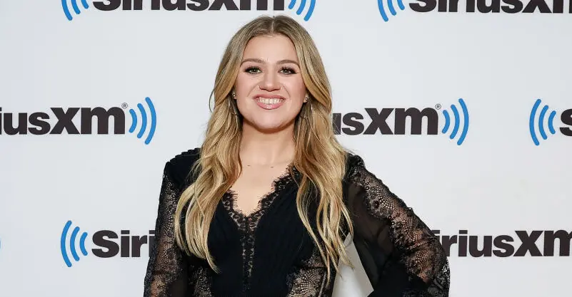 Kelly Clarkson defends saying she wants the NFL to focus more on football than Taylor Swift