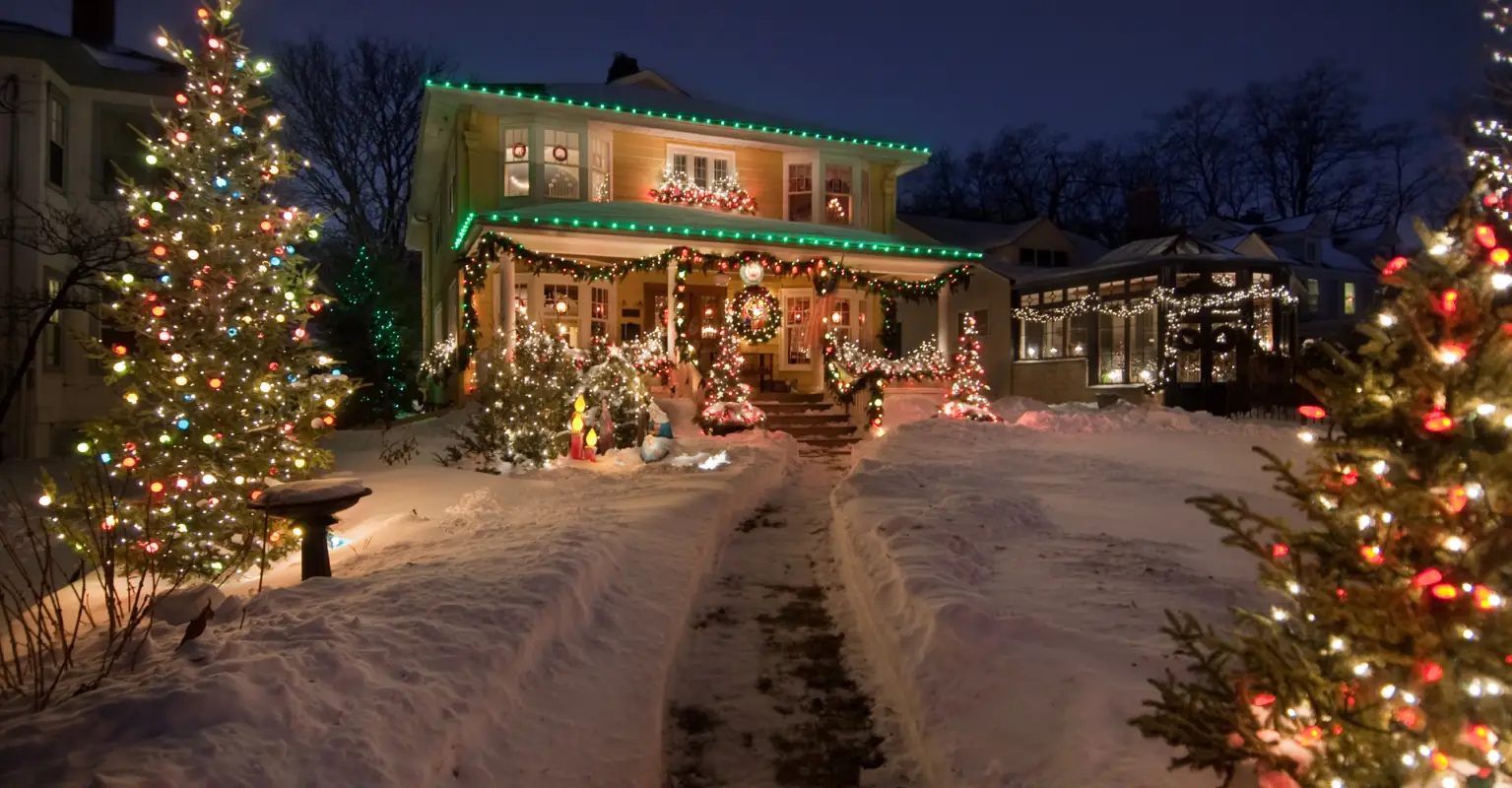Putting Christmas decorations up early makes you happier, experts say