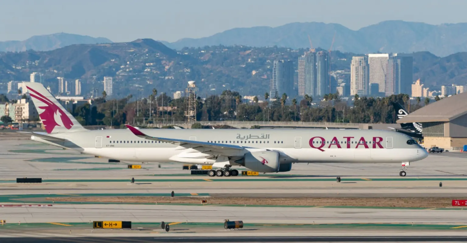 Couple speak out after passenger sitting next to them dies during 14-hour flight