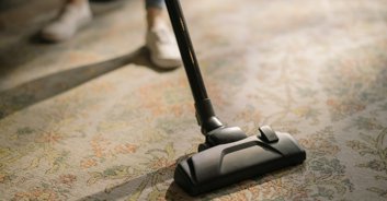 Woman left unable to sleep in her own room for three days after looking inside vacuum cleaner