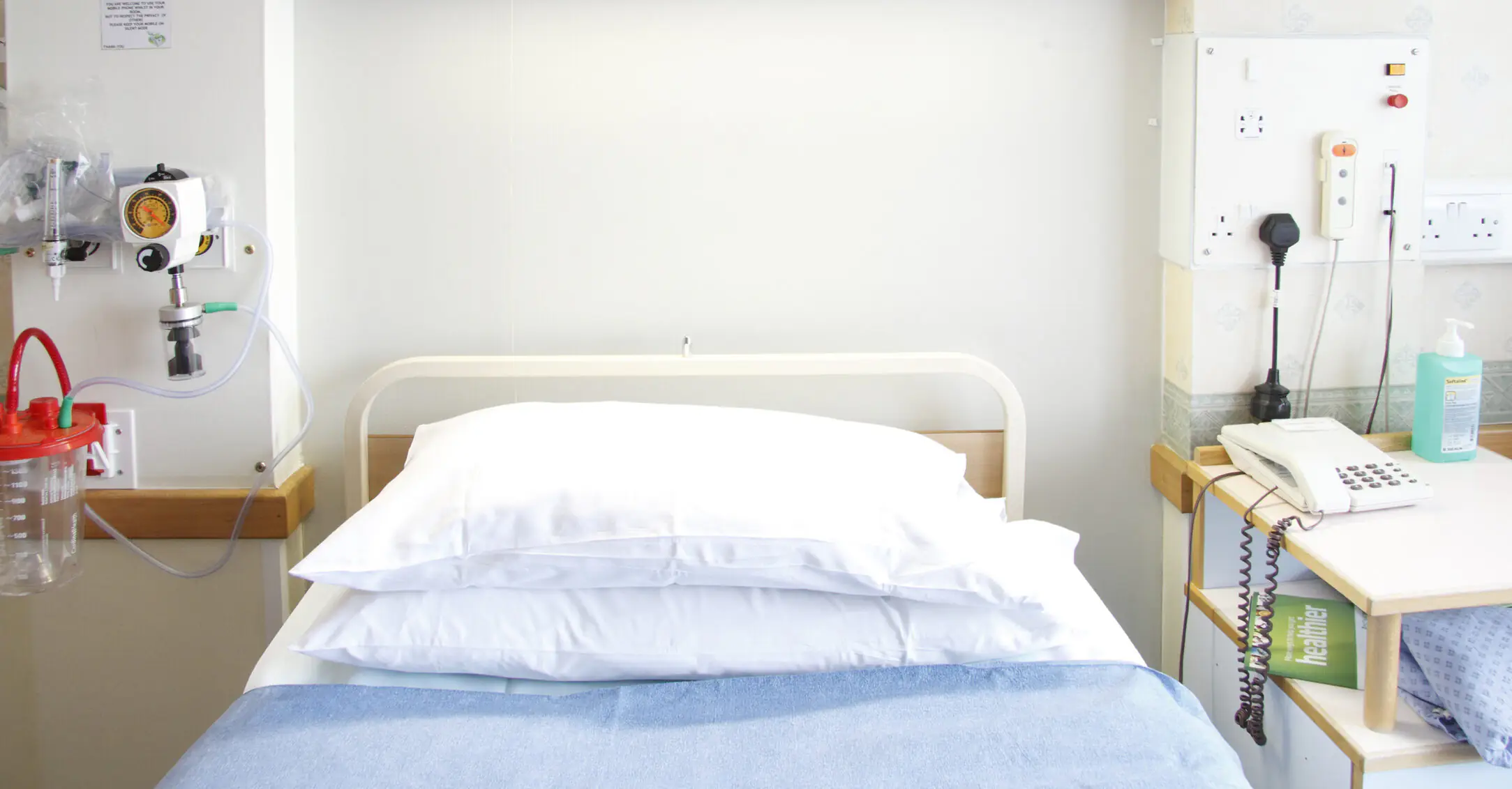 Mom has all four limbs amputated after going to emergency room with a sore throat