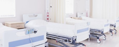 Mom who went to hospital with the flu recalls the moment she 'woke up with no arms and legs'