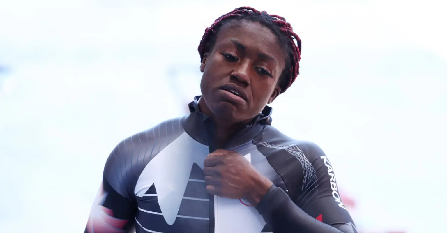 Olympic athlete praised for refusing to switch plane seats with 'entitled' couple