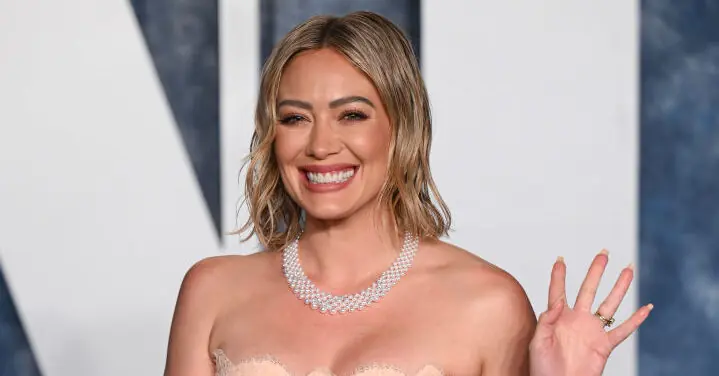 Hilary Duff shares NSFW birthday card her 5-year-old daughter picked out for her
