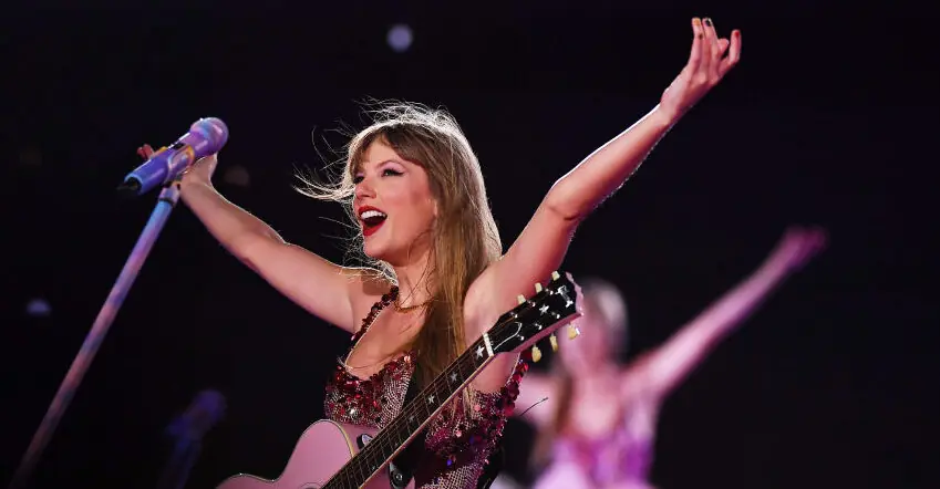 Taylor Swift's music banned from Philadelphia radio station ahead of Travis Kelce's Eagles-Chiefs game