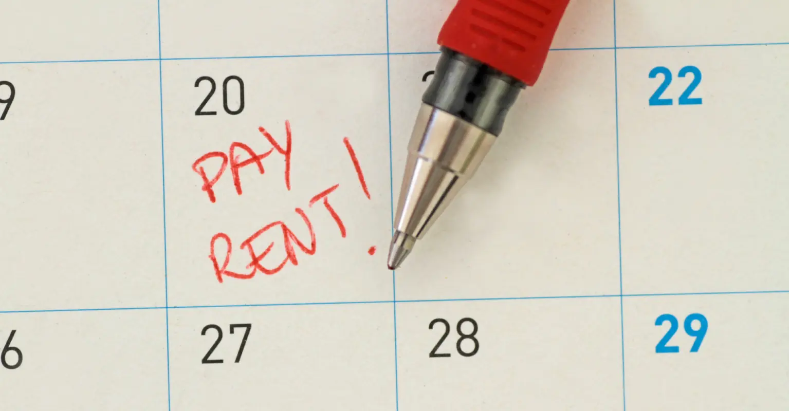 Parents divide opinion by charging 19-year-old daughter $200 rent after she decided not to go to college