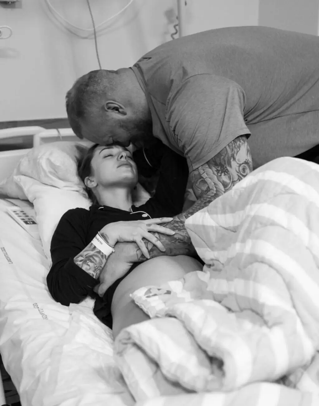 size-large wp-image-1263236217