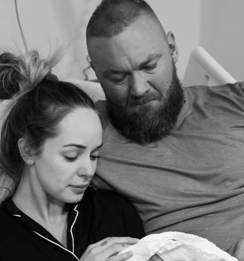 size-large wp-image-1263236215