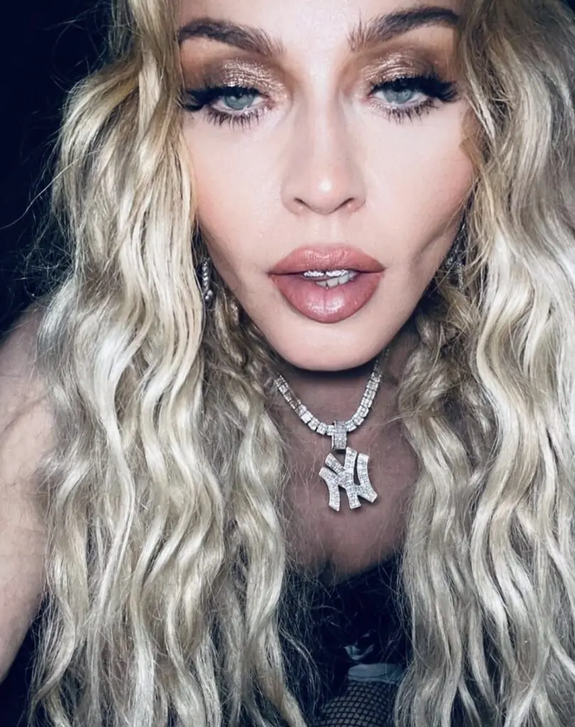 size-large wp-image-1263237016