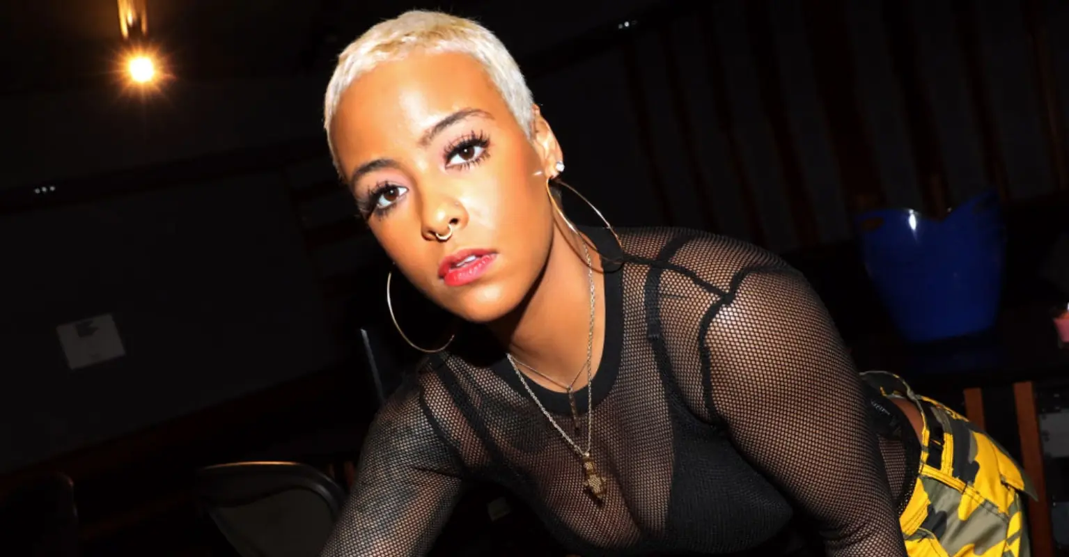 Grammy-nominated singer speaks out after being told to stop singing on flight