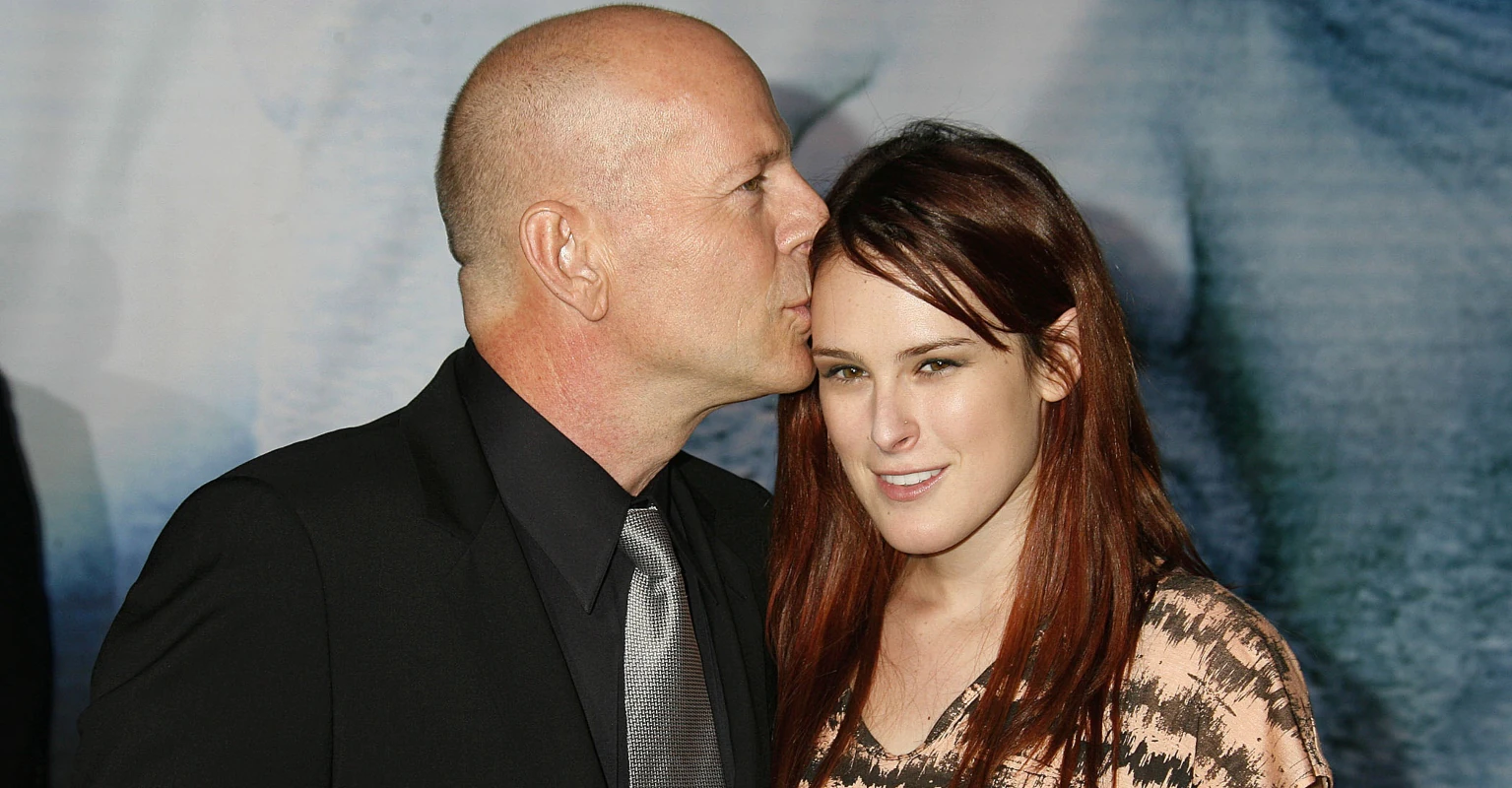 Bruce Willis' daughter Rumer says she's 'missing' her dad in heartbreaking post