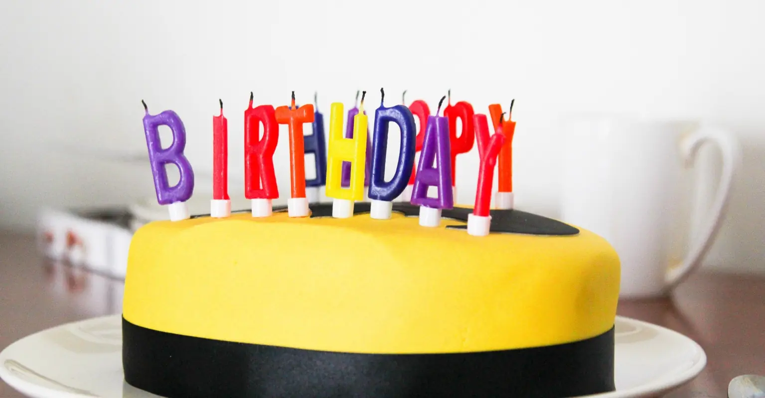 Mom horrified after ordering Minion birthday cake and receiving 'ugliest f****** thing ever'