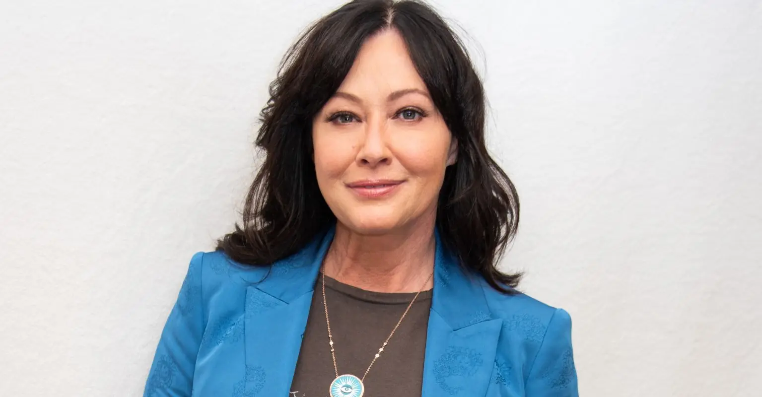 Shannen Doherty tragically reveals stage four breast cancer has spread to her bones