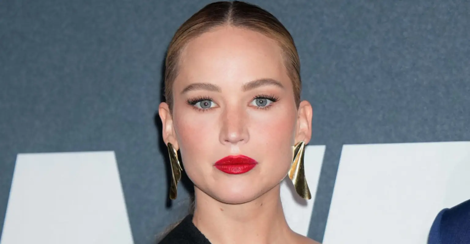 Jennifer Lawrence hits back at plastic surgery rumors: 'I grew up'