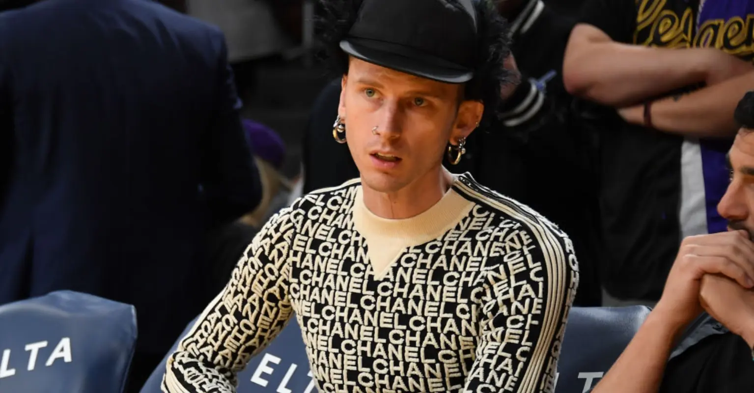 Machine Gun Kelly leaves F1 event early following 'most awkward interview' ever
