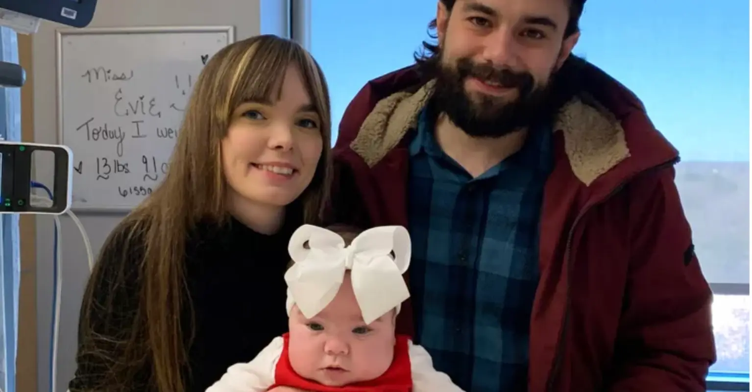 Baby girl born 4 months early and weighing less than 1lb is finally going home for Christmas