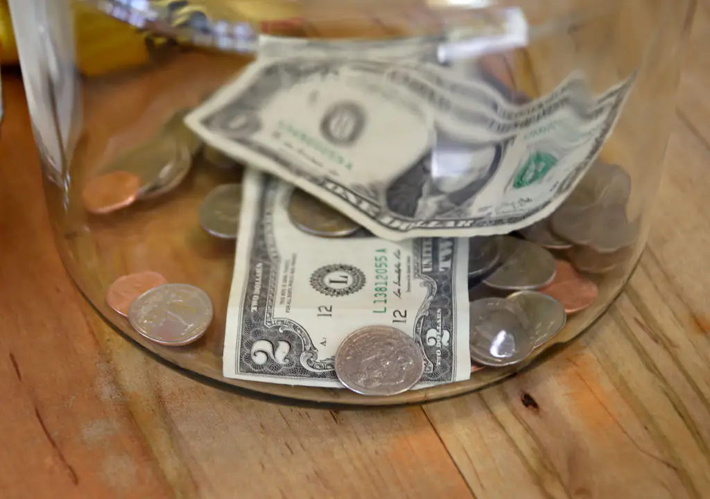Tip jar