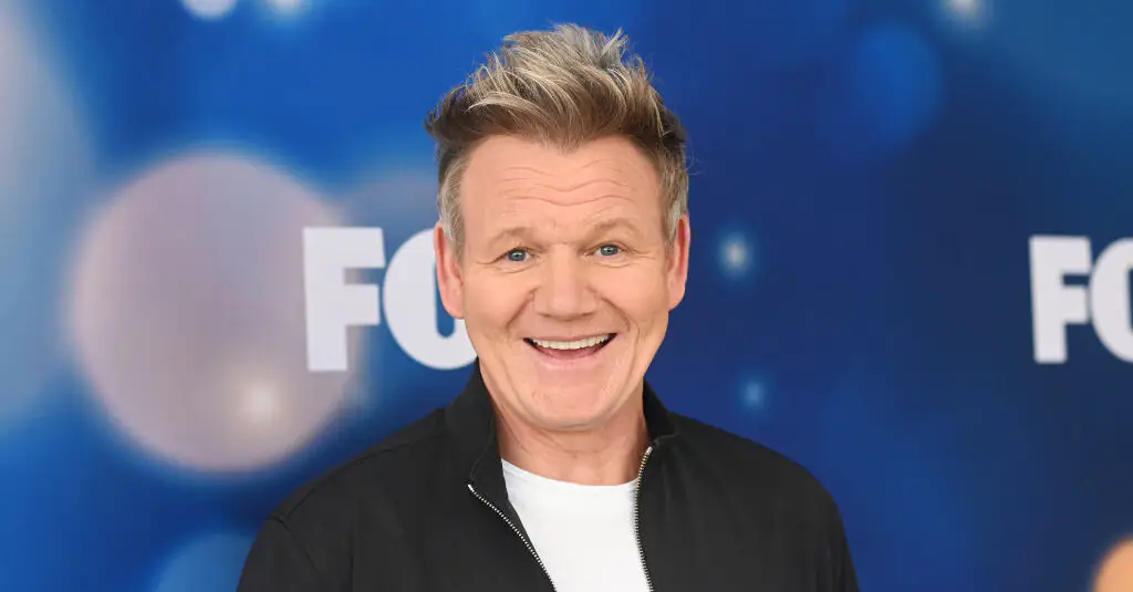 Gordon Ramsay sends fans into a meltdown after revealing the true size of his feet