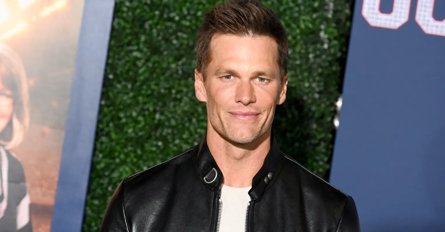 Tom Brady responds after random family finds his private family photo in their prints from CVS