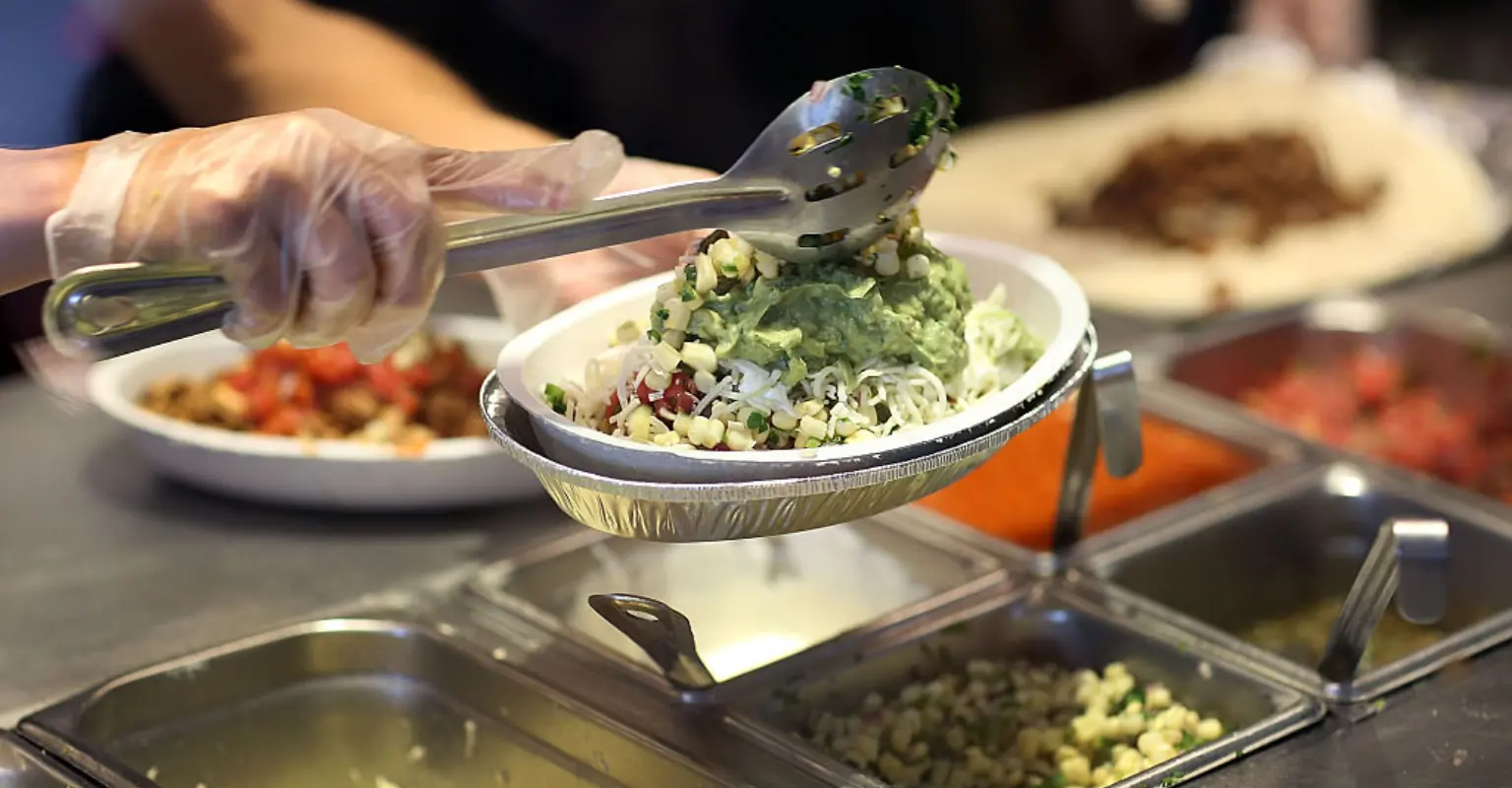 Woman who threw burrito bowl at Chipotle employee sentenced to work 2 months in fast food restaurant