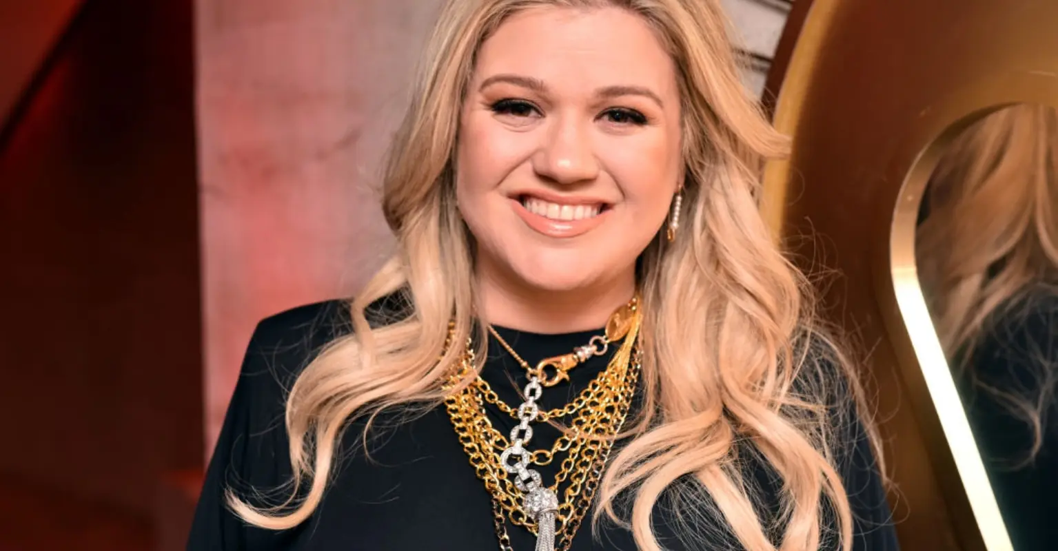 Kelly Clarkson called out over 'gross' shower habit - but a lot of people rush to her defense