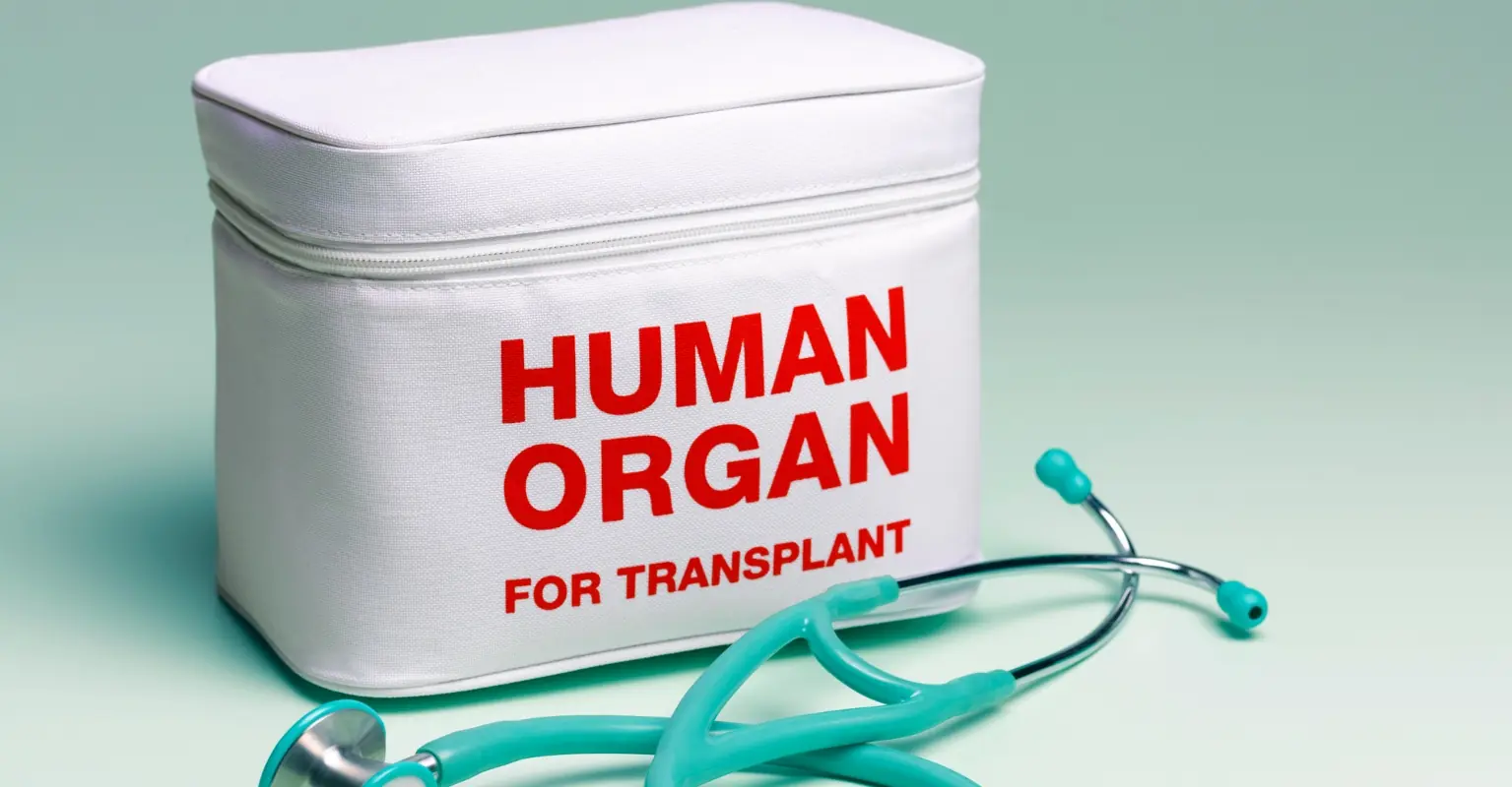 Woman who donated her kidney to help her boss claims she was fired for taking too long to recover from the surgery