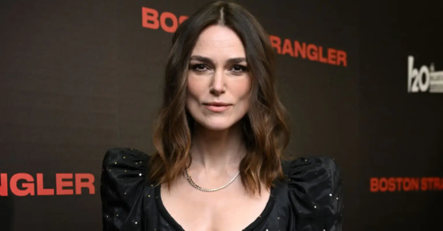 Keira Knightley revealed the real reason she wore that massive hat in iconic 'Love Actually' scene