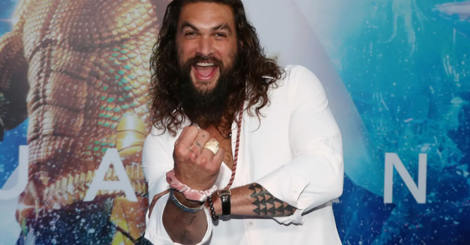 People are calling for Jason Momoa and Kelly Clarkson to date after 'legitimate chemistry' during interview