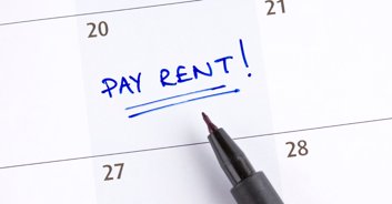 Man in debt who relies on parents to pay his rent slammed for refusing to work jobs he thinks are 'beneath him'
