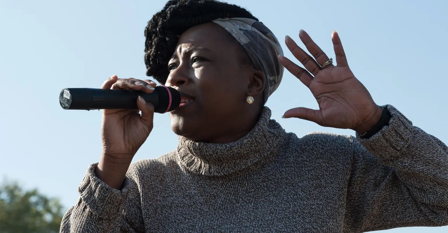 Talk show guest refuses to continue interview until presenter says her name correctly