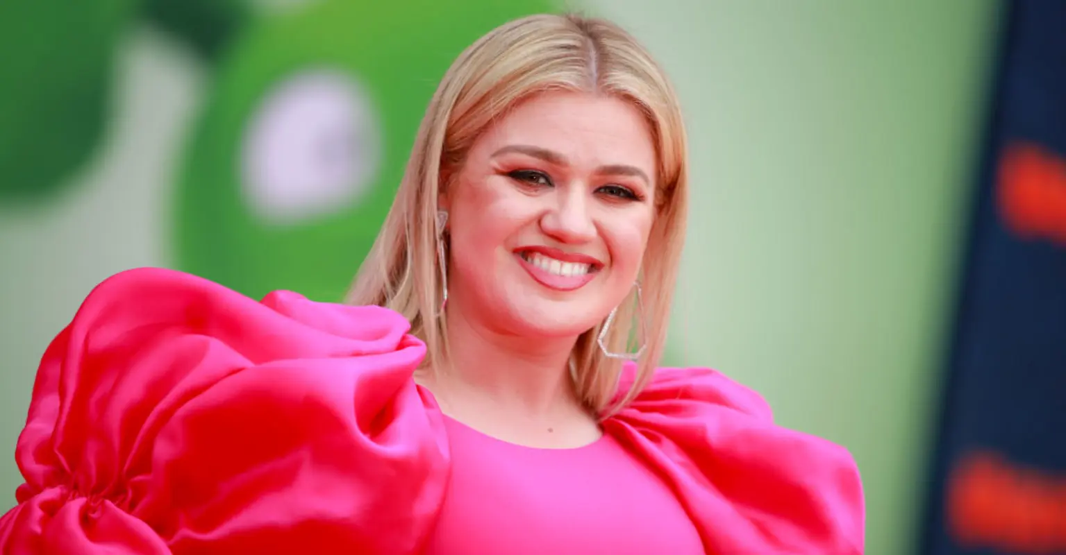 Kelly Clarkson finally reveals the truth behind her incredible body transformation