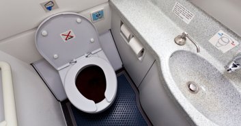 Man who got trapped in airplane toilet for entire flight is told in note under door from staff: 'Sir, we tried our best'
