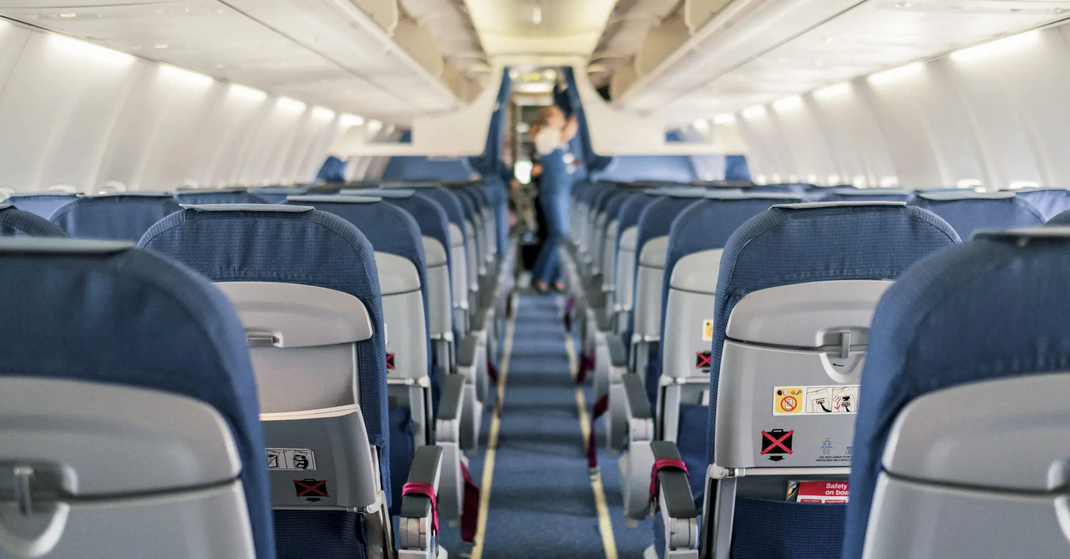 Model divides social media after complaining about airplane seats being too small for her butt