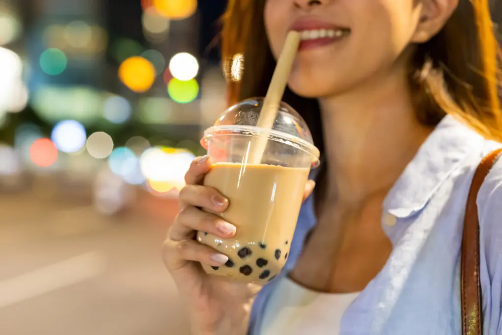 Doctors reportedly remove '300 kidney stones' from 20-year-old woman who preferred to drink bubble tea instead of water - Article Image 2