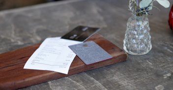 Woman praised for walking out of restaurant after husband expected her to pay for him and his family