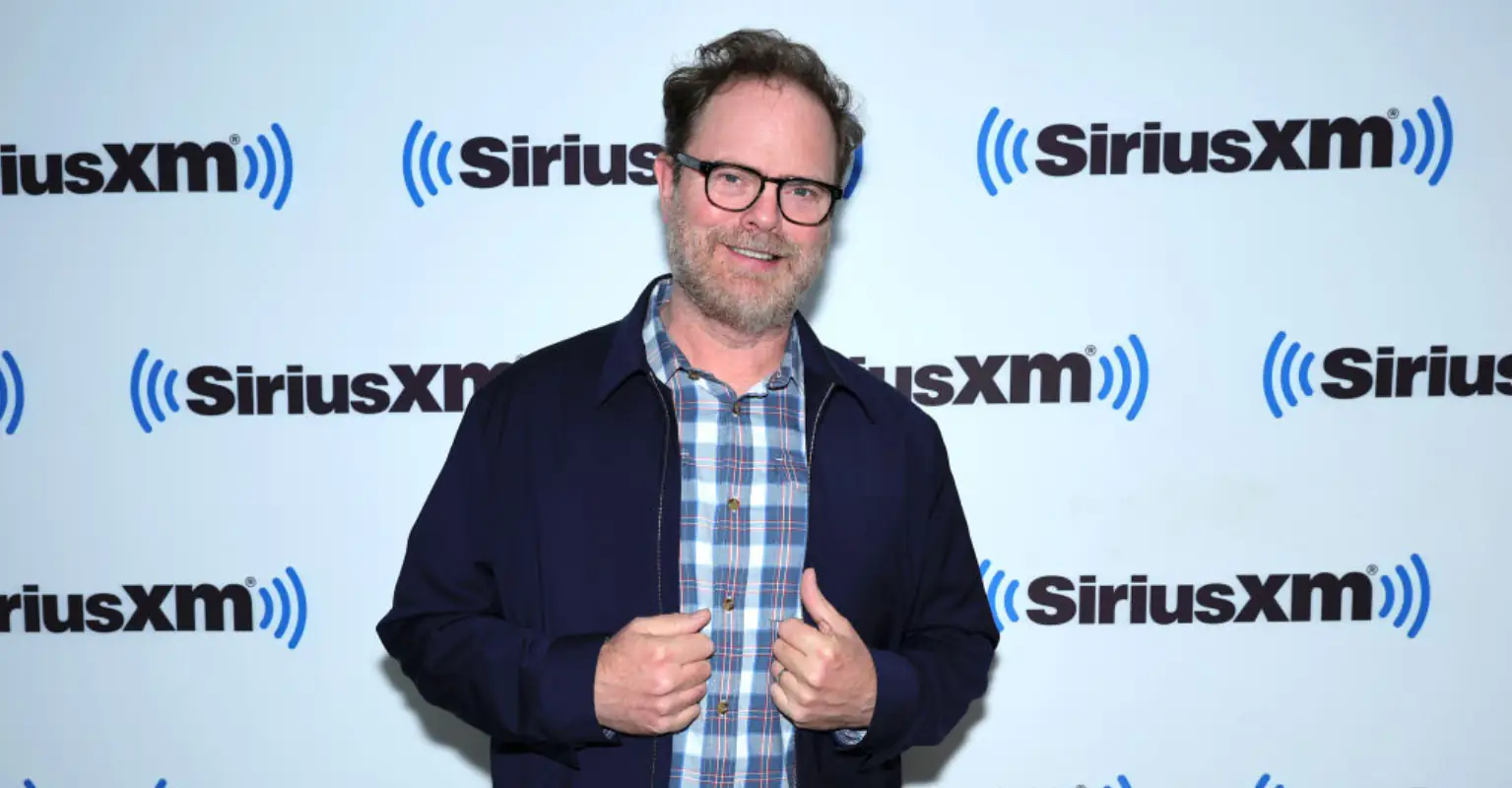 'The Office' star Rainn Wilson shares heartfelt handwritten note flight attendant slipped him