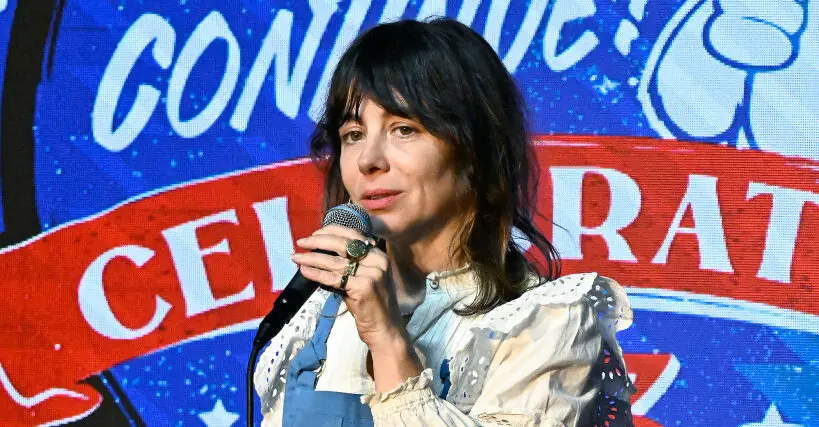 Comedian Natasha Leggero praised after removing her top during recent stand-up performance