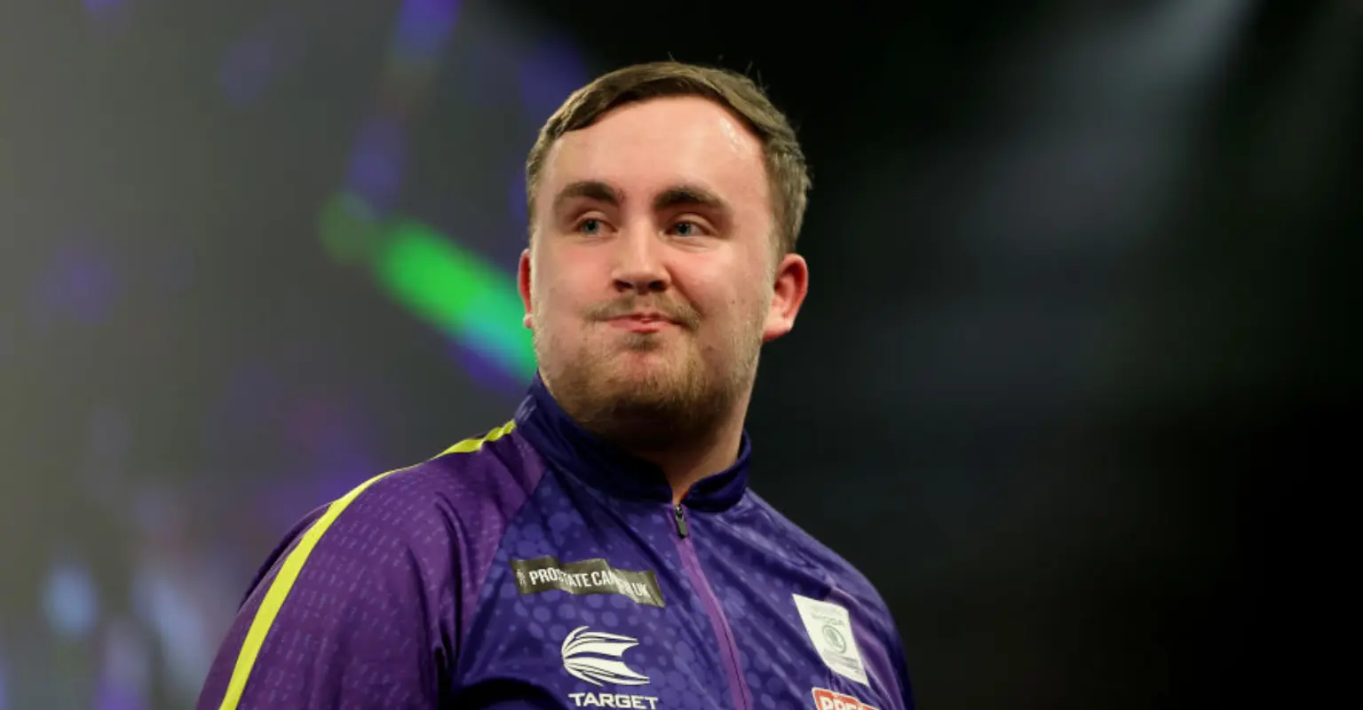 Mom of 16-year-old star darts player's girlfriend defends their 5-year age gap