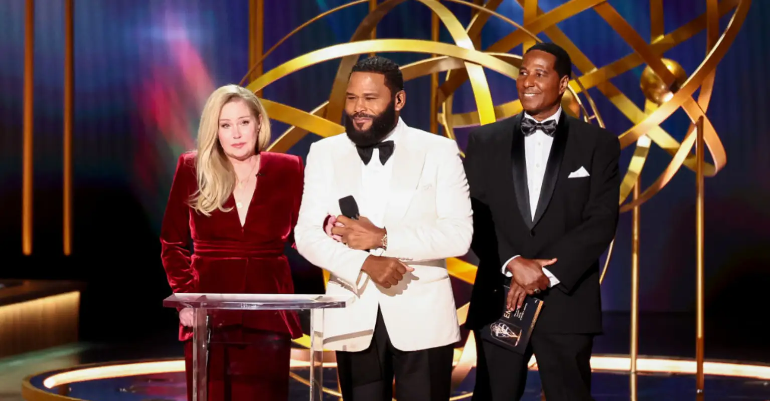 Christina Applegate receives emotional standing ovation at Emmys