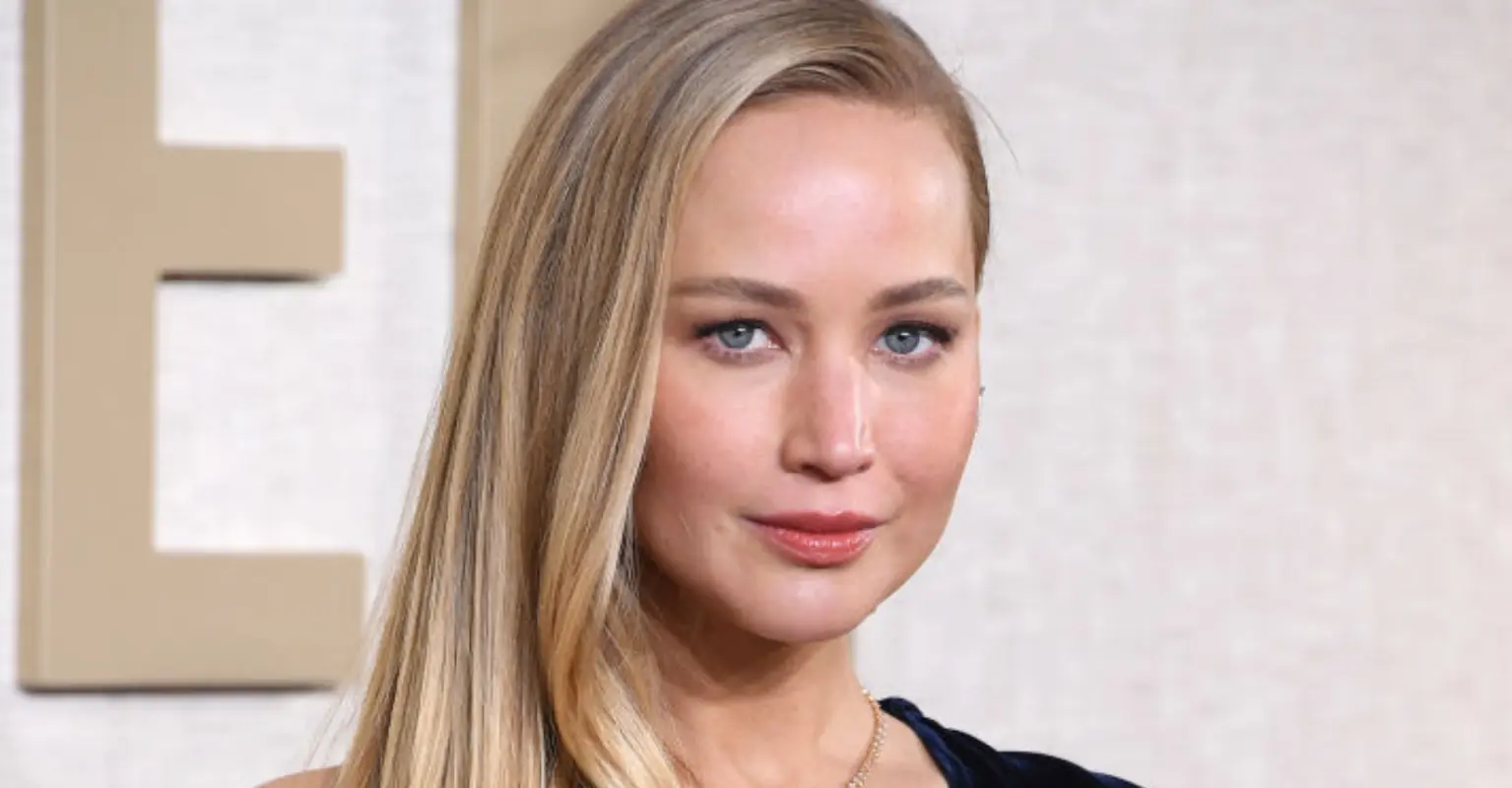 Jennifer Lawrence praised for reaction to Emma Stone's Golden Globes win