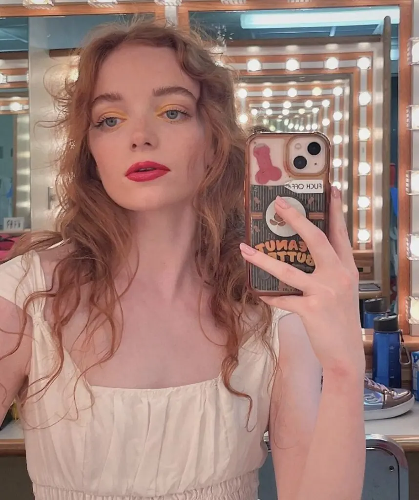 size-large wp-image-1263246215