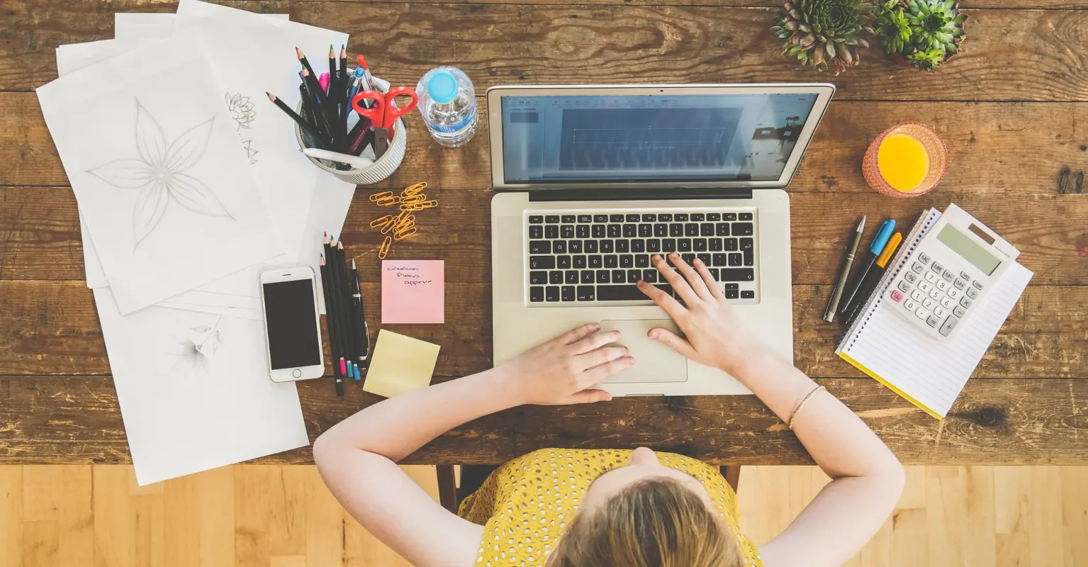 Woman goes viral after ranting that her 9-5 job is making her 'ugly and fat': 'I know I'm not the only one'