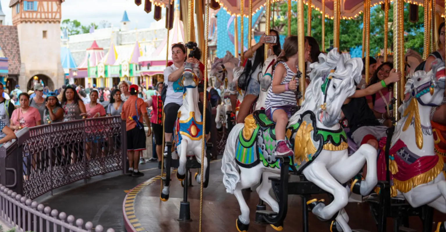 PETA calls for animals to stop being used as carousel models