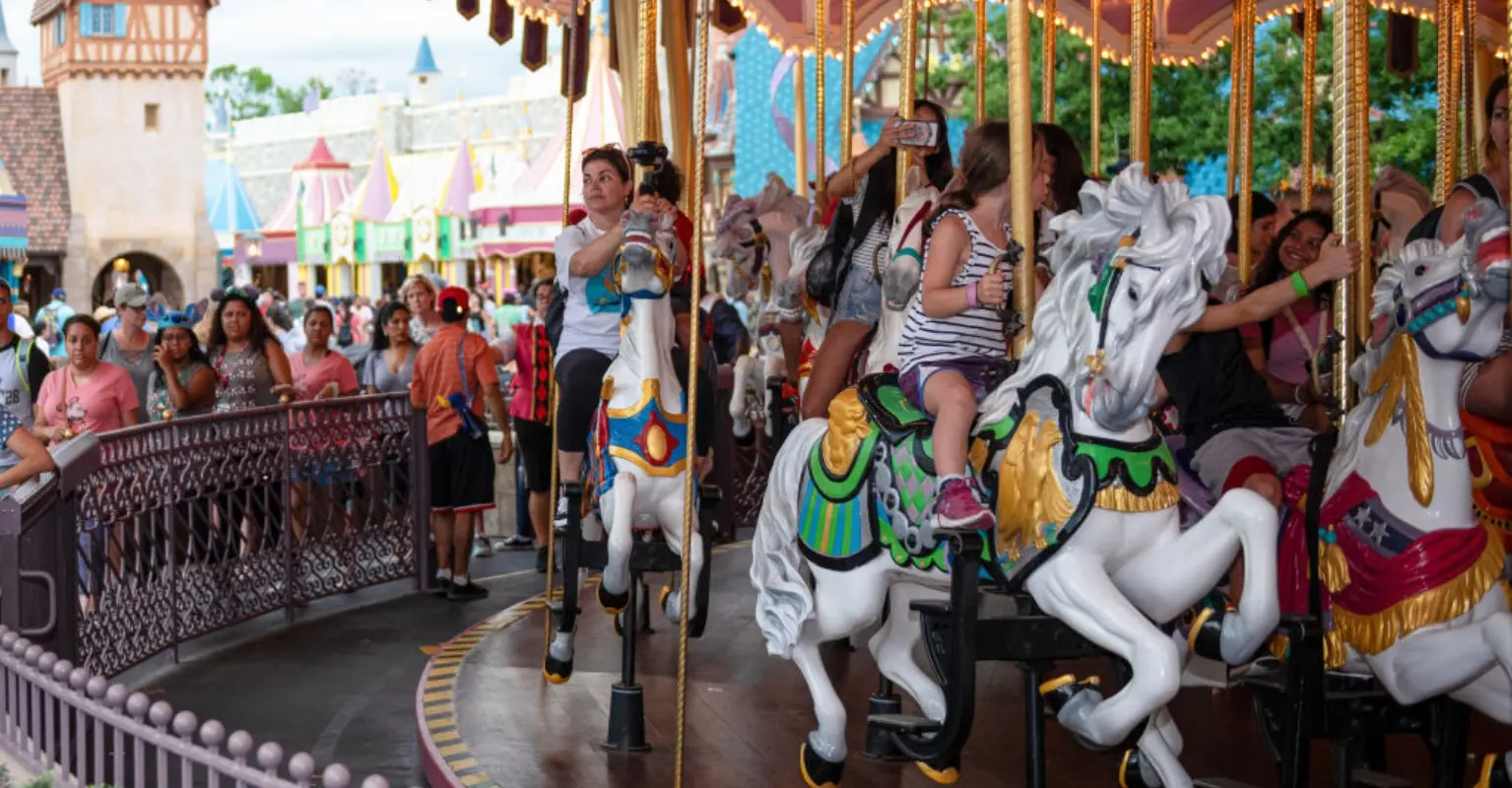 PETA calls for animals to stop being used as carousel models
