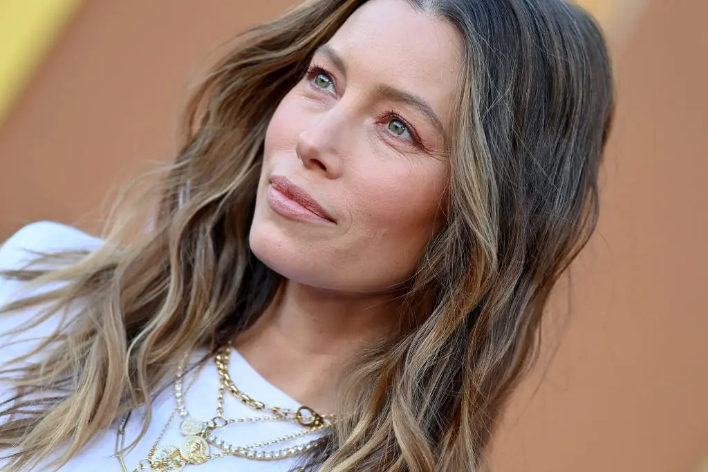 Jessica Biel divides internet as she admits to very strange shower habit - Article Image 2